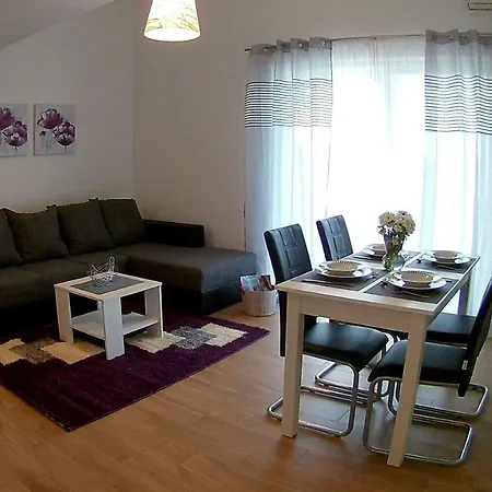 Tea Apartment