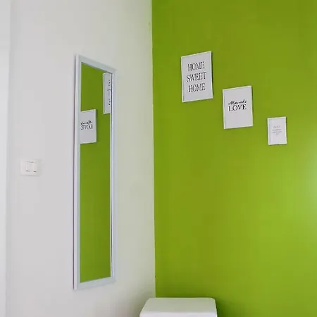 Tea Apartment *