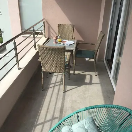 Tea Apartment